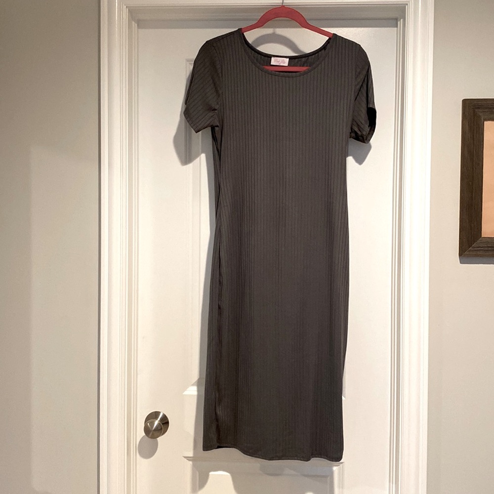 Gray ribbed dress